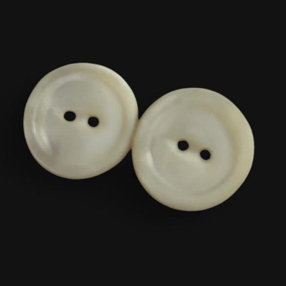 Set of 2 Mother of Pearl 2cm Vintage 2 Hole Buttons
